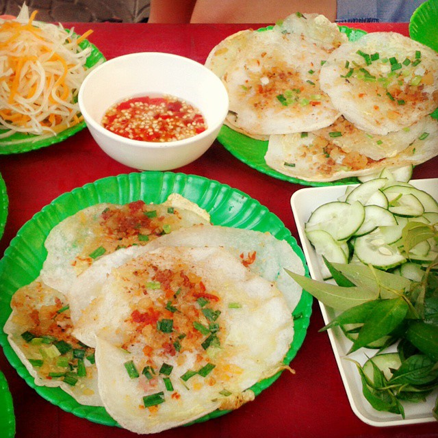 top 10 mon an ngon nhat o hue hut hon du khach ghe tham 8235 5