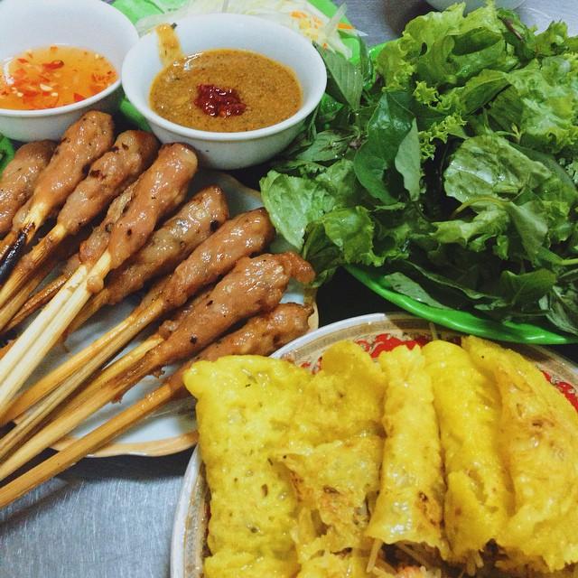 top 10 mon an ngon nhat o hue hut hon du khach ghe tham 8235 6
