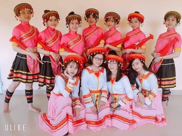 Hoang Quyen - cho thue trang phuc ca dao o Hue