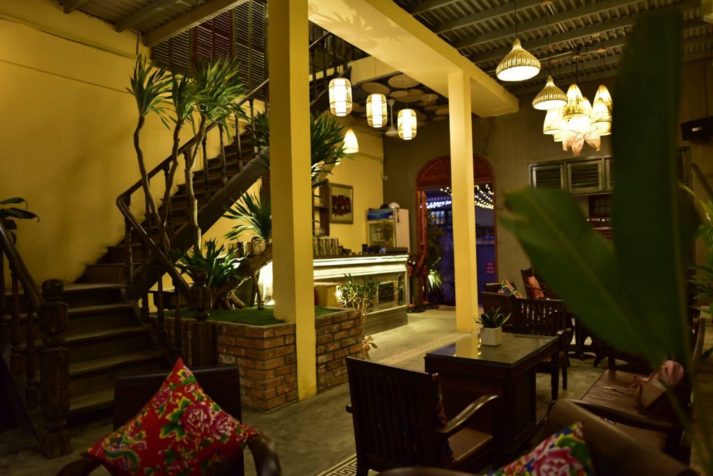 Hue 1986's Bistro & Cafe