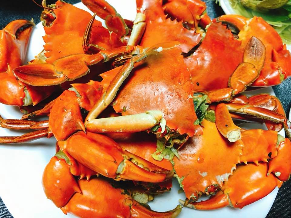 Lau cua ba Chanh - quan hai san ngon tai Hue