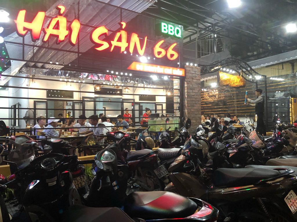 Quan hai san 66 Hue