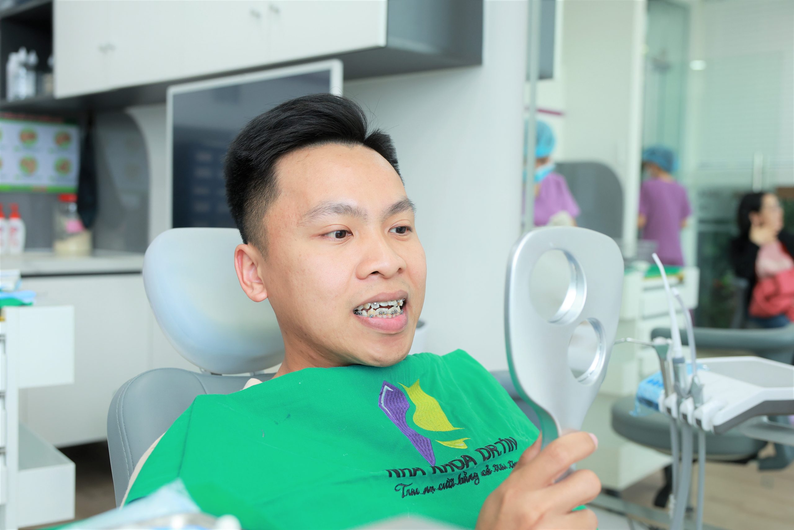 Nha khoa Dr.Tín: Niềng răng trọn gói, hợp đồng rõ ràng