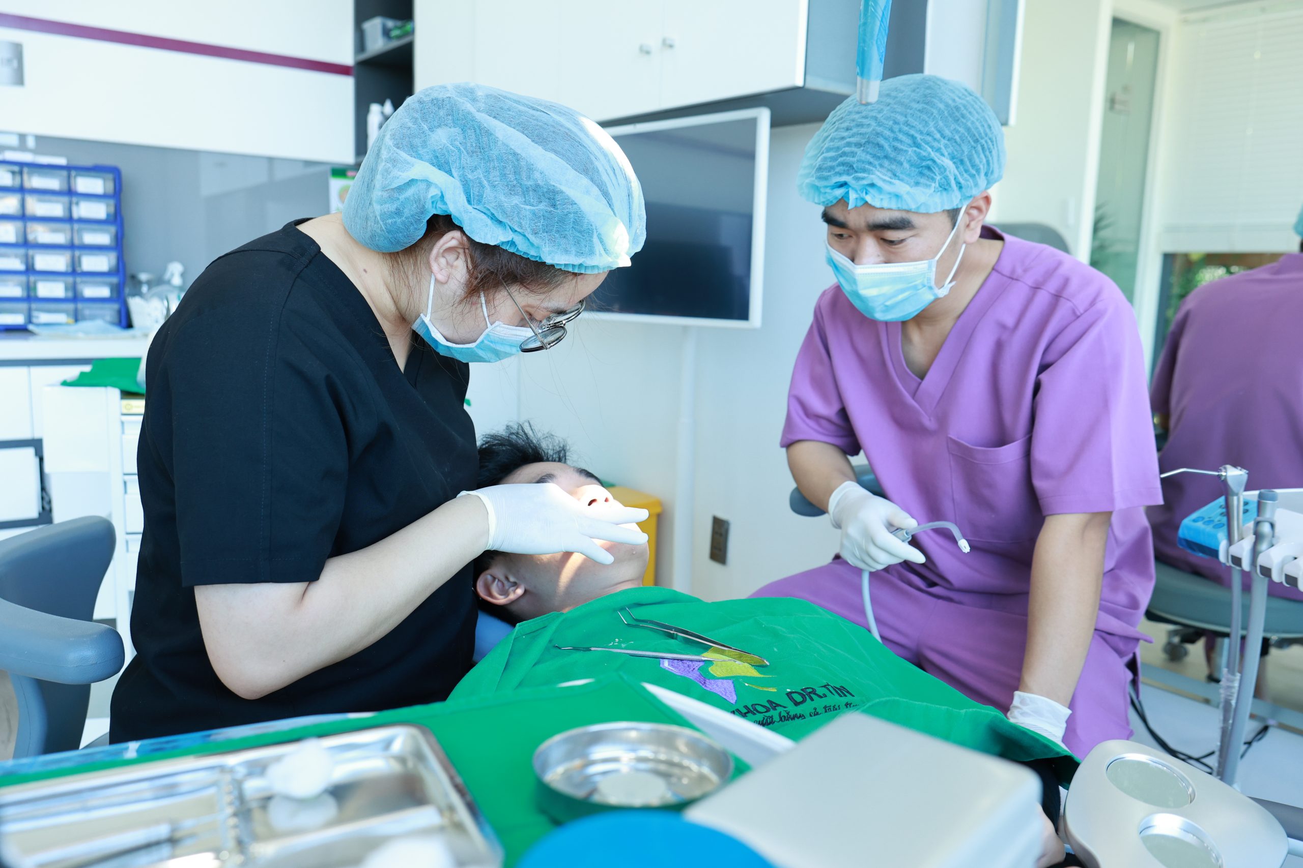 Nha khoa Dr.Tín: Niềng răng trọn gói, hợp đồng rõ ràng